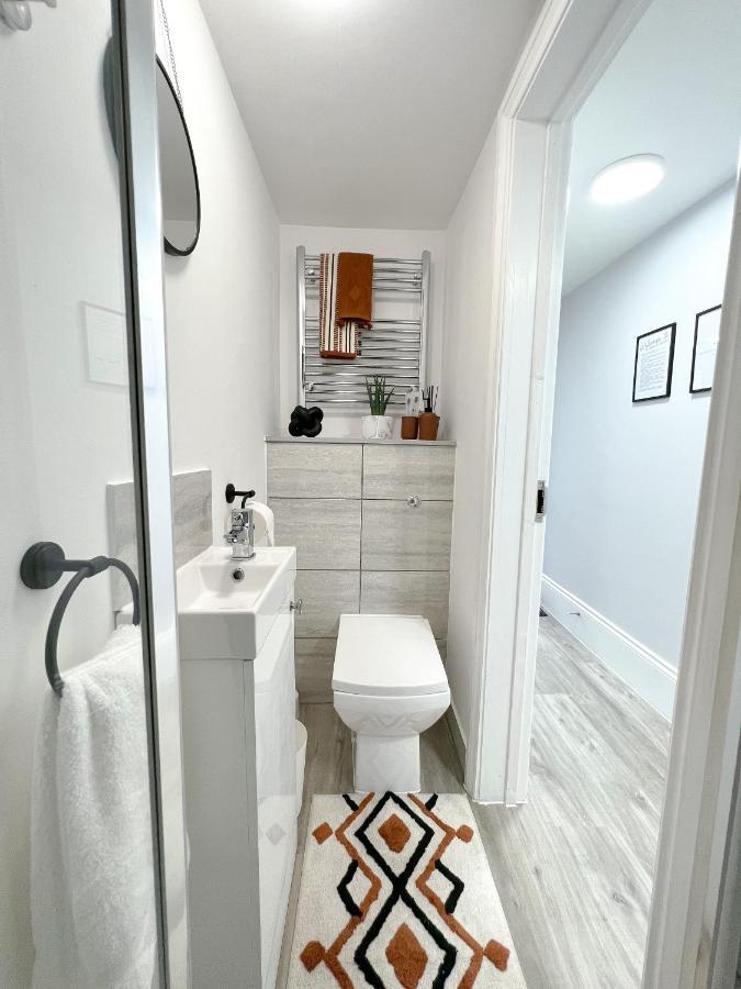 The Bohemian Basement Apartment Maidstone Exterior photo