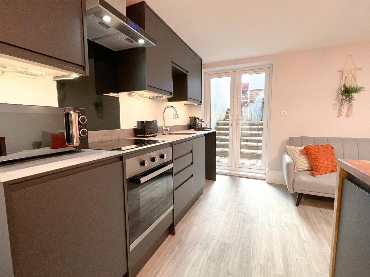 The Bohemian Basement Apartment Maidstone Exterior photo